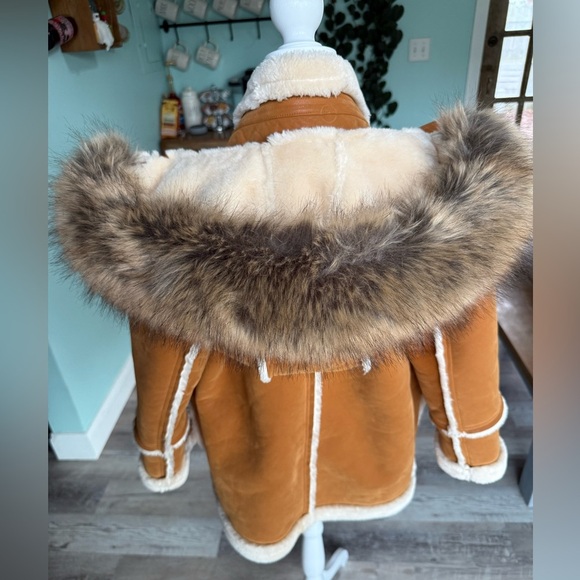 DAKOMA-KIDS OUTERWEAR MINK FUR-LINED COAT W/FUR HOOD-TIMBER Size 7 - Picture 14 of 15